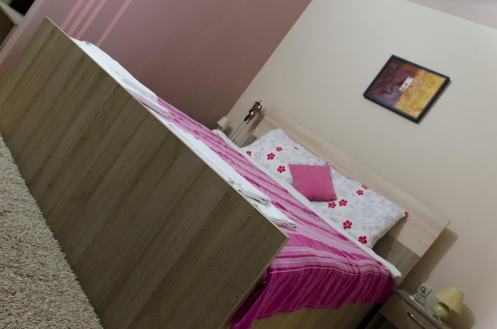 Garni Hotel Tri O Kragujevac Room photo