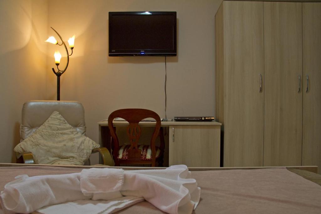 Garni Hotel Tri O Kragujevac Room photo